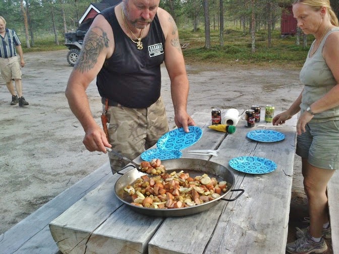 Reissuevästä