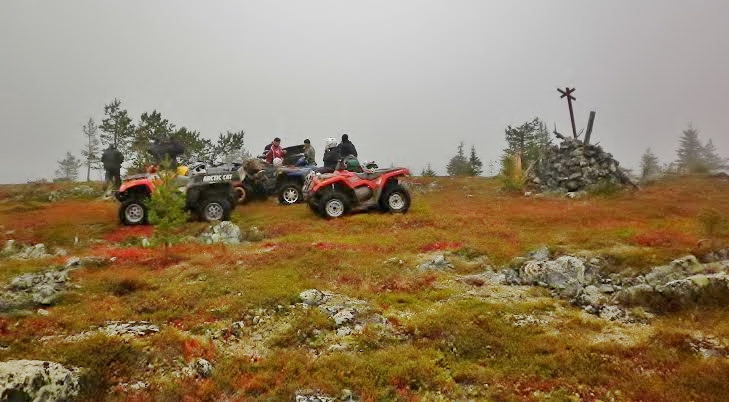 Mönkijät tauolla